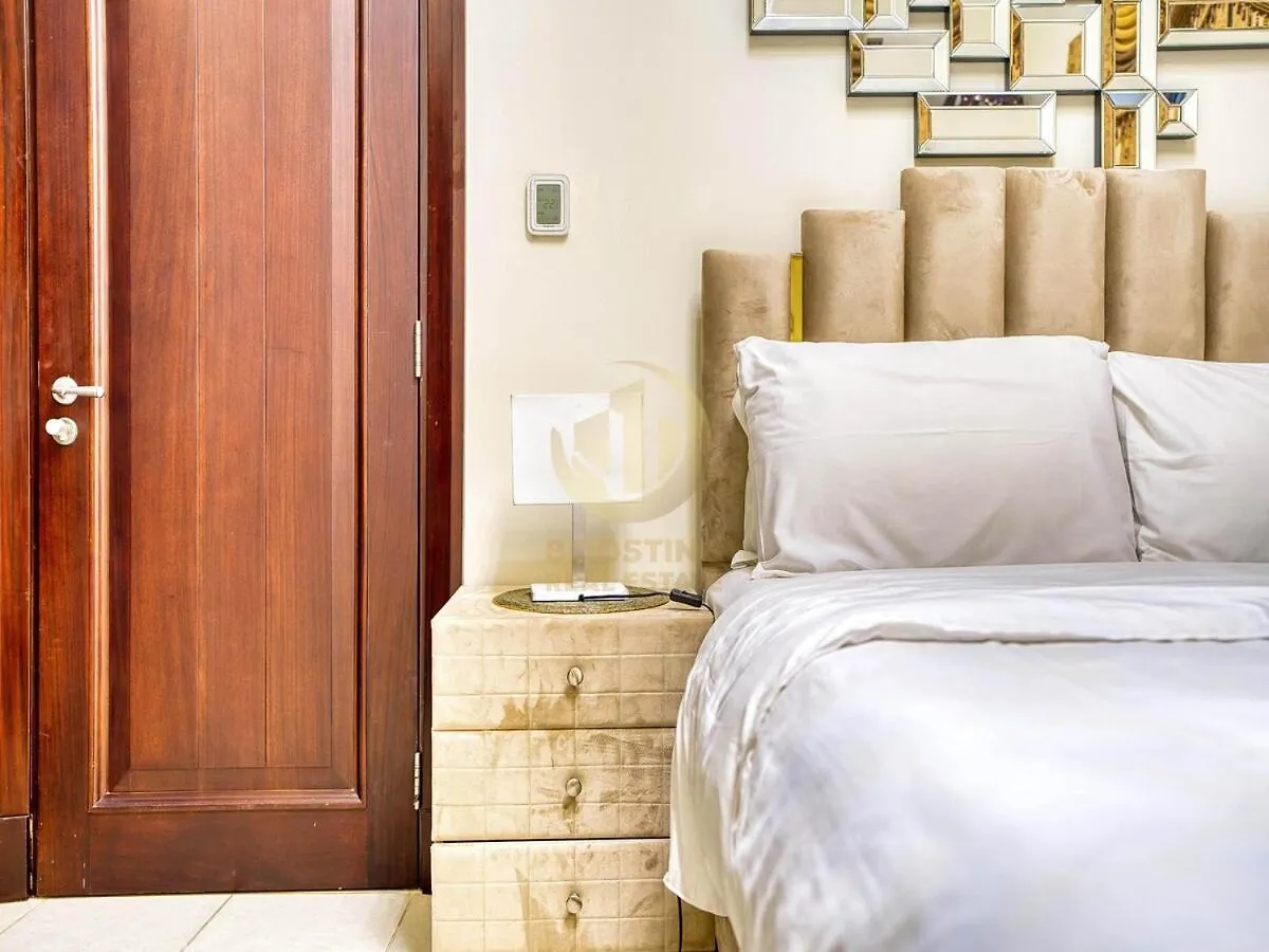 Luxury 1 Bedroom Apartment Downtown Dubai