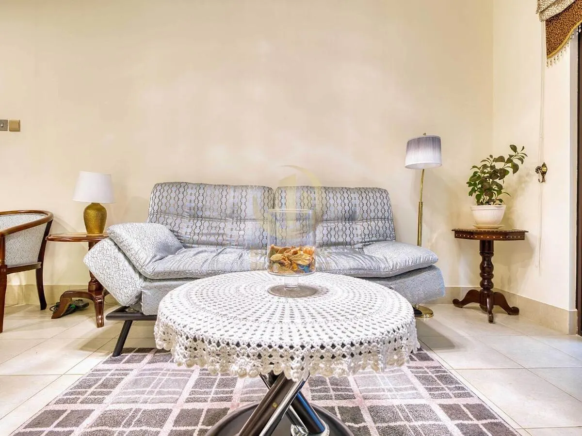Luxury 1 Bedroom Apartment Downtown Dubai