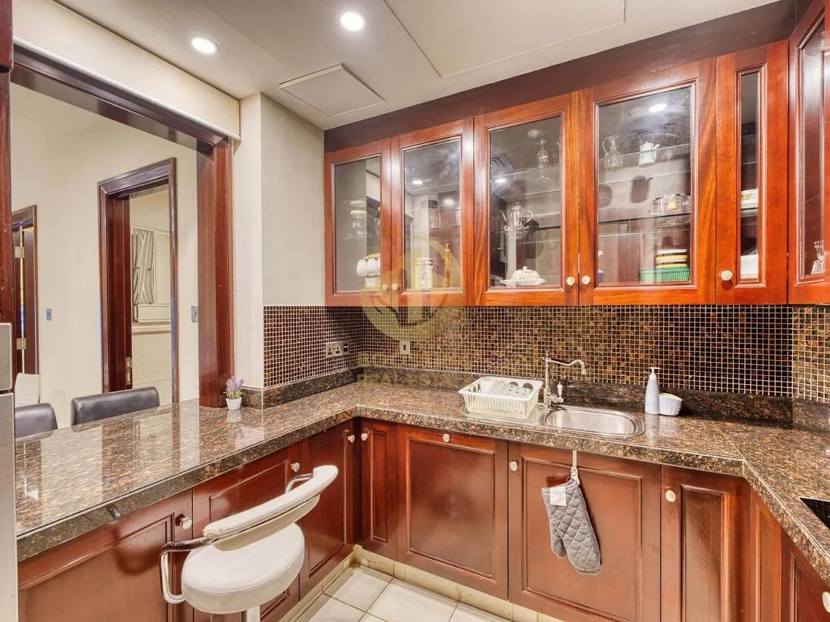Luxury 1 Bedroom Apartment Downtown Dubai